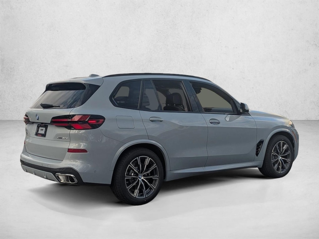 New 2026 BMW X5 PHEV xDrive50e SUV