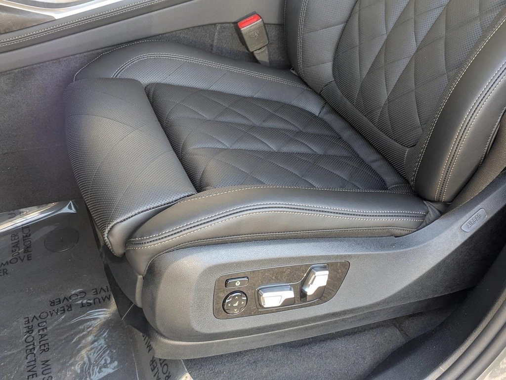 New 2026 BMW X7 xDrive40i SUV