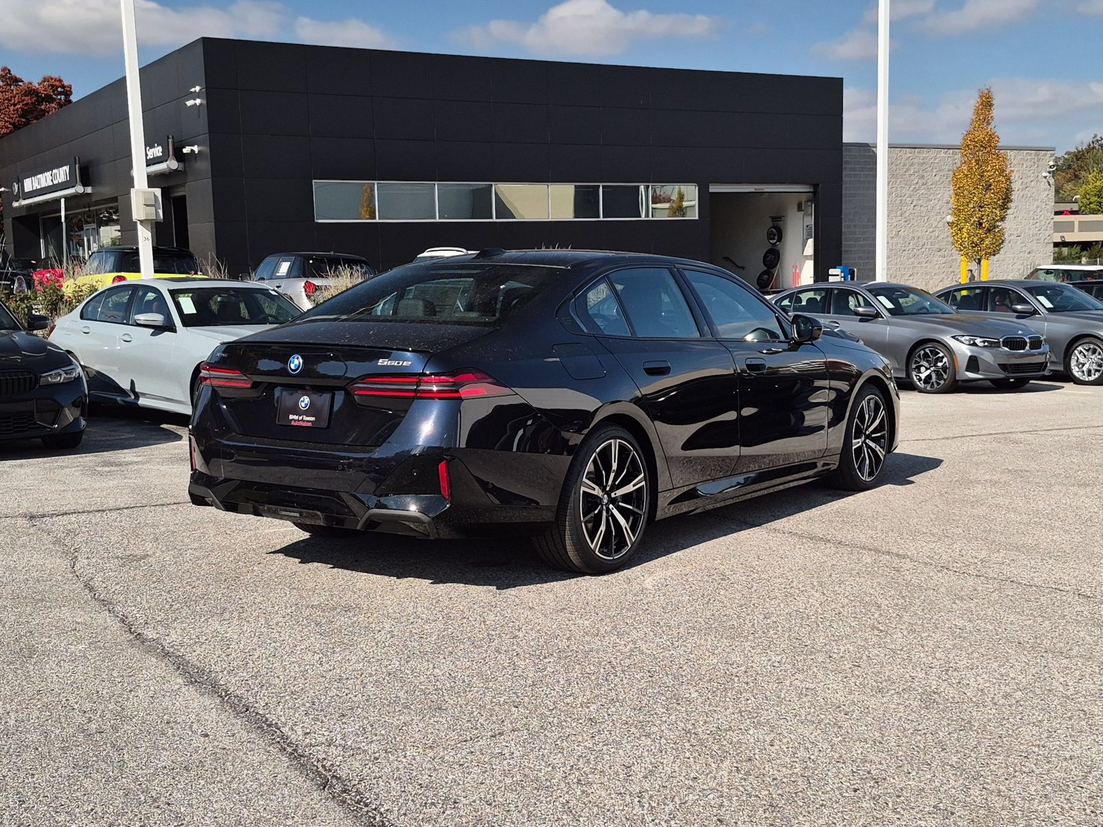 New 2027 BMW 550e xDrive Sedan