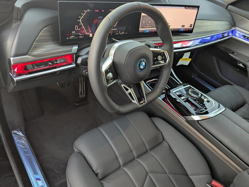 New 2026 BMW 750e xDrive Sedan