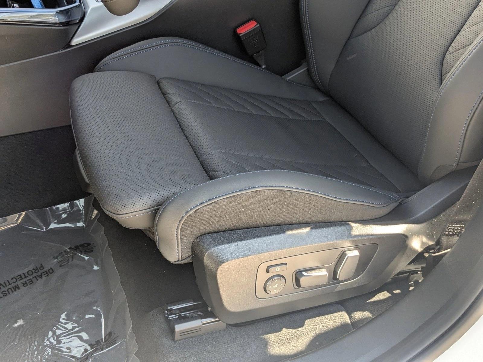 2026 Bmw X3 photo 3