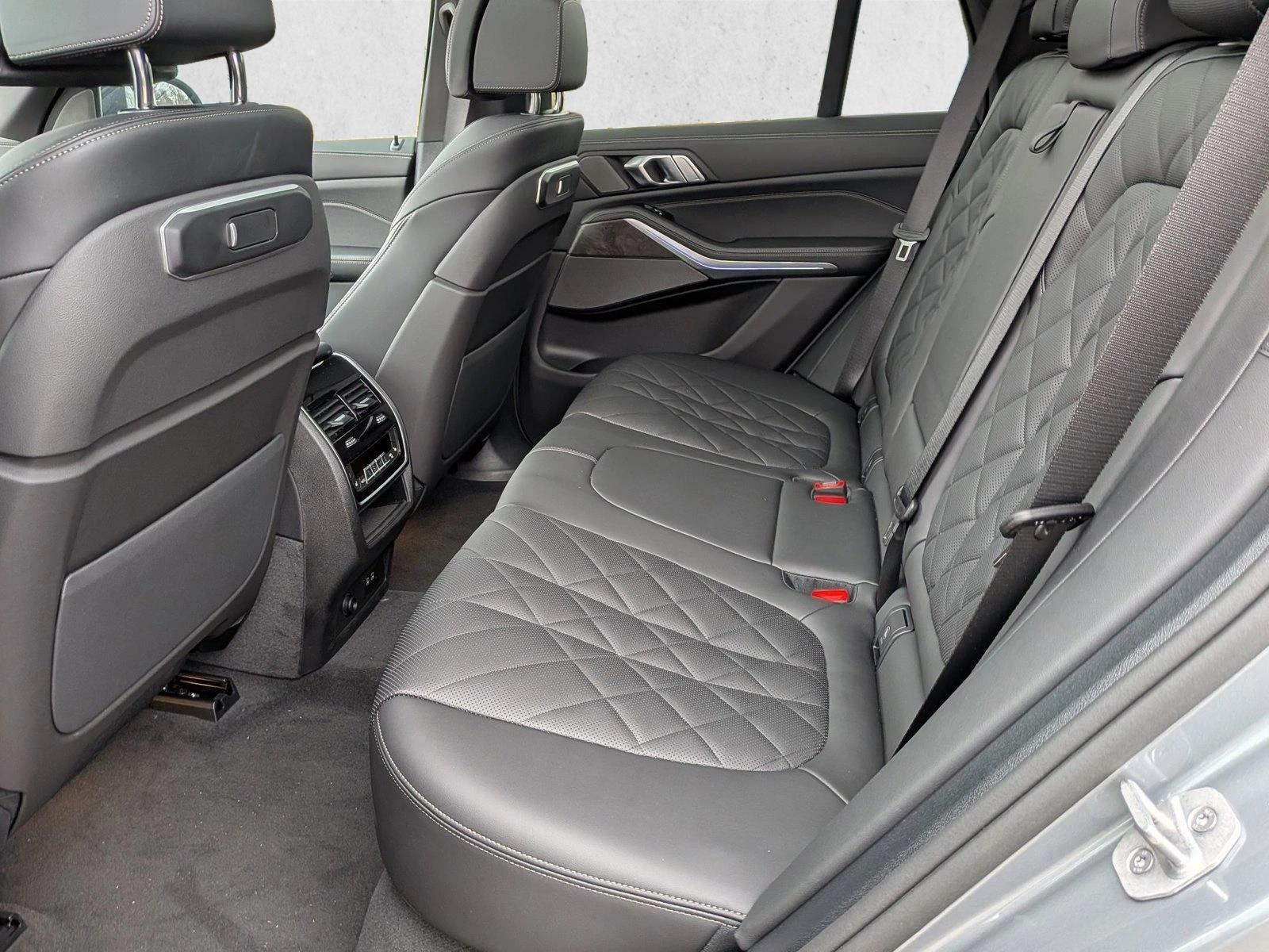 2026 BMW X5 50e - Photo 17