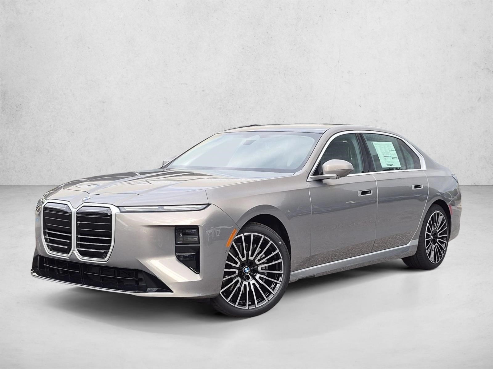  BMW 740i
