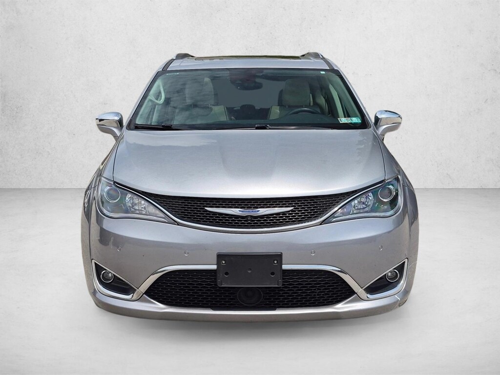 Used 2018 Chrysler Pacifica Limited Van