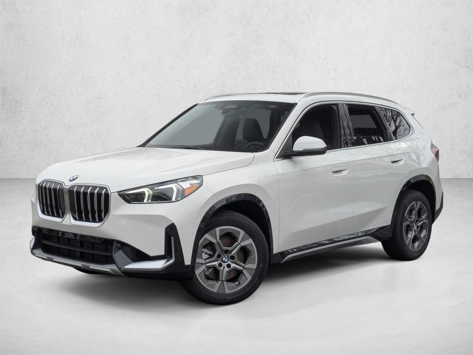 2026 BMW X1 28i's photo