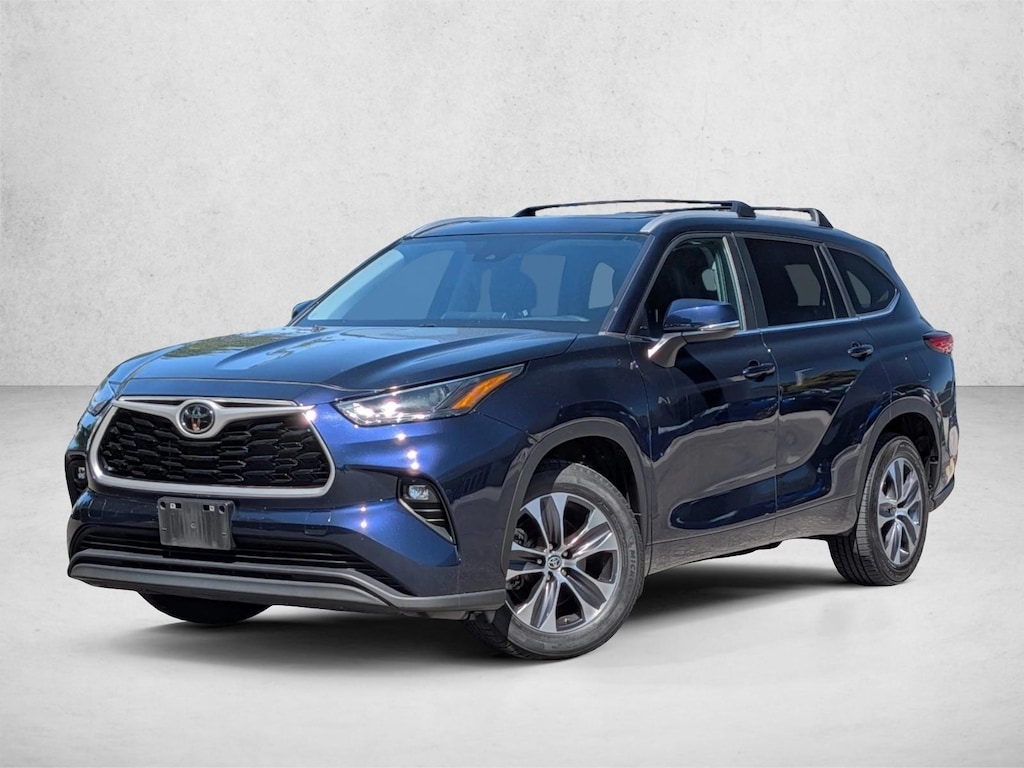 Used 2023 Toyota Highlander SUV