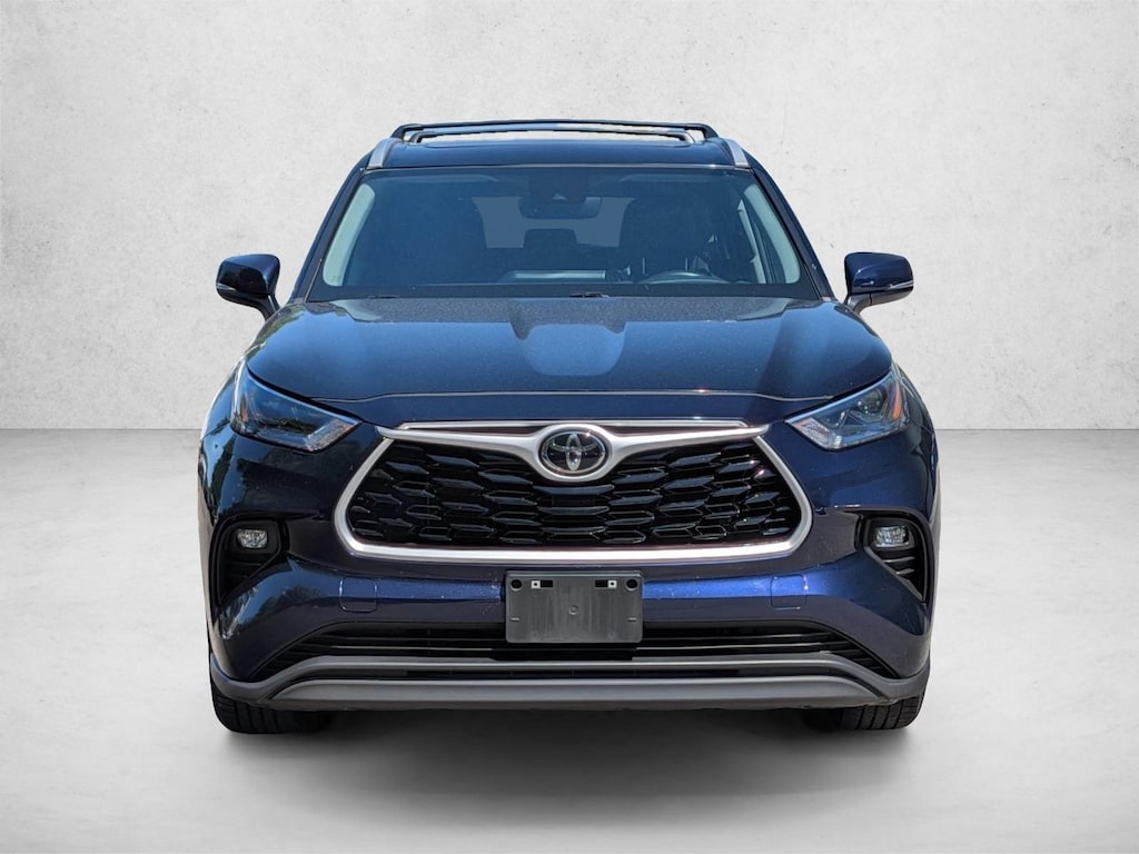 Used 2023 Toyota Highlander SUV