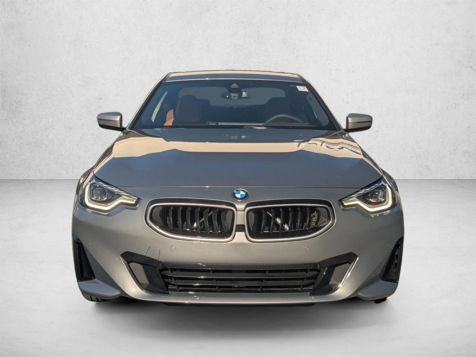 2025 Bmw 230i xDrive photo 2