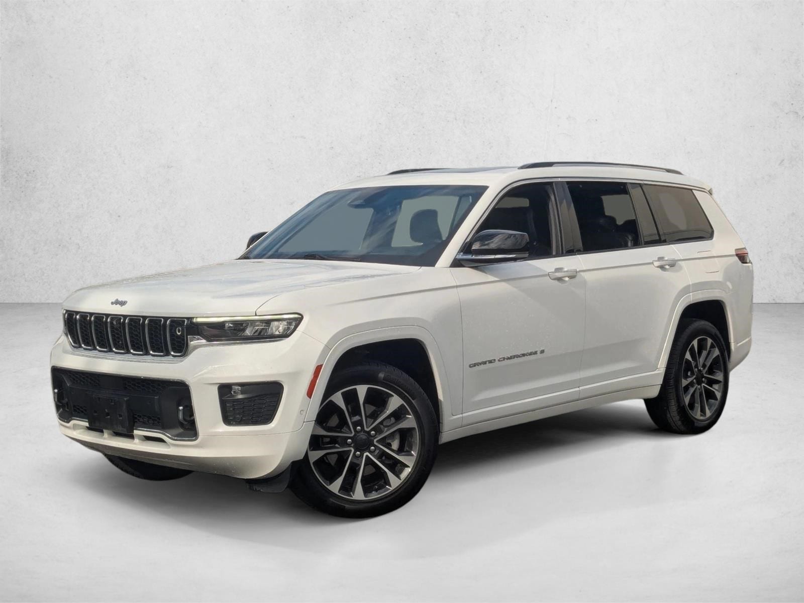 2021 Jeep Grand Cherokee L Overland's photo