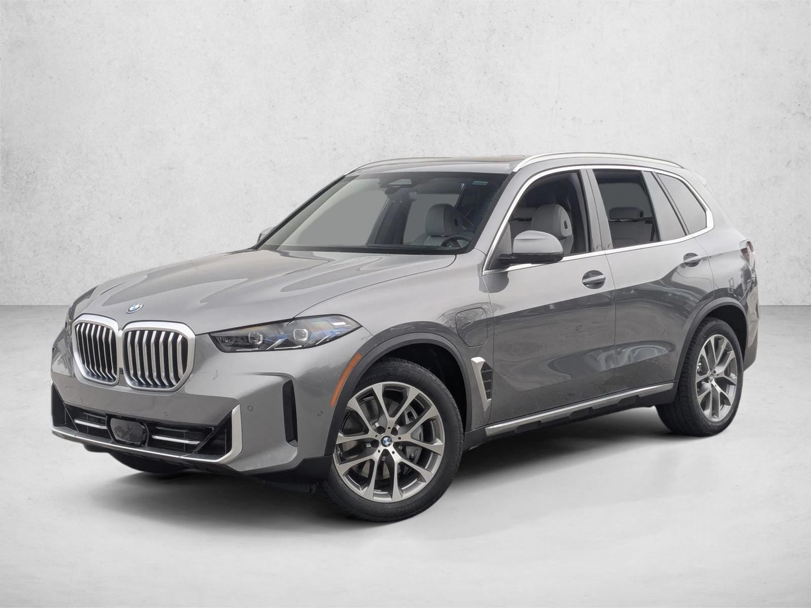 2026 BMW X5 50e's photo