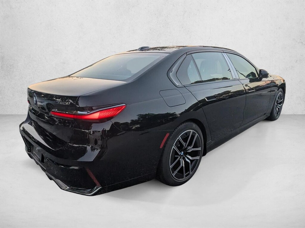 New 2026 BMW 750e xDrive Sedan