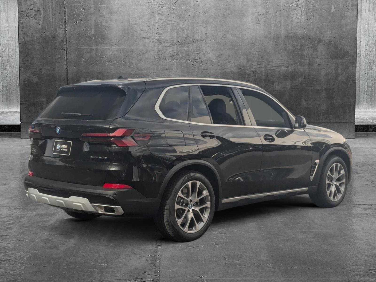 Used 2025 BMW X5 50e with VIN 5UX43EU04S9Y16755 for sale in Towson, MD