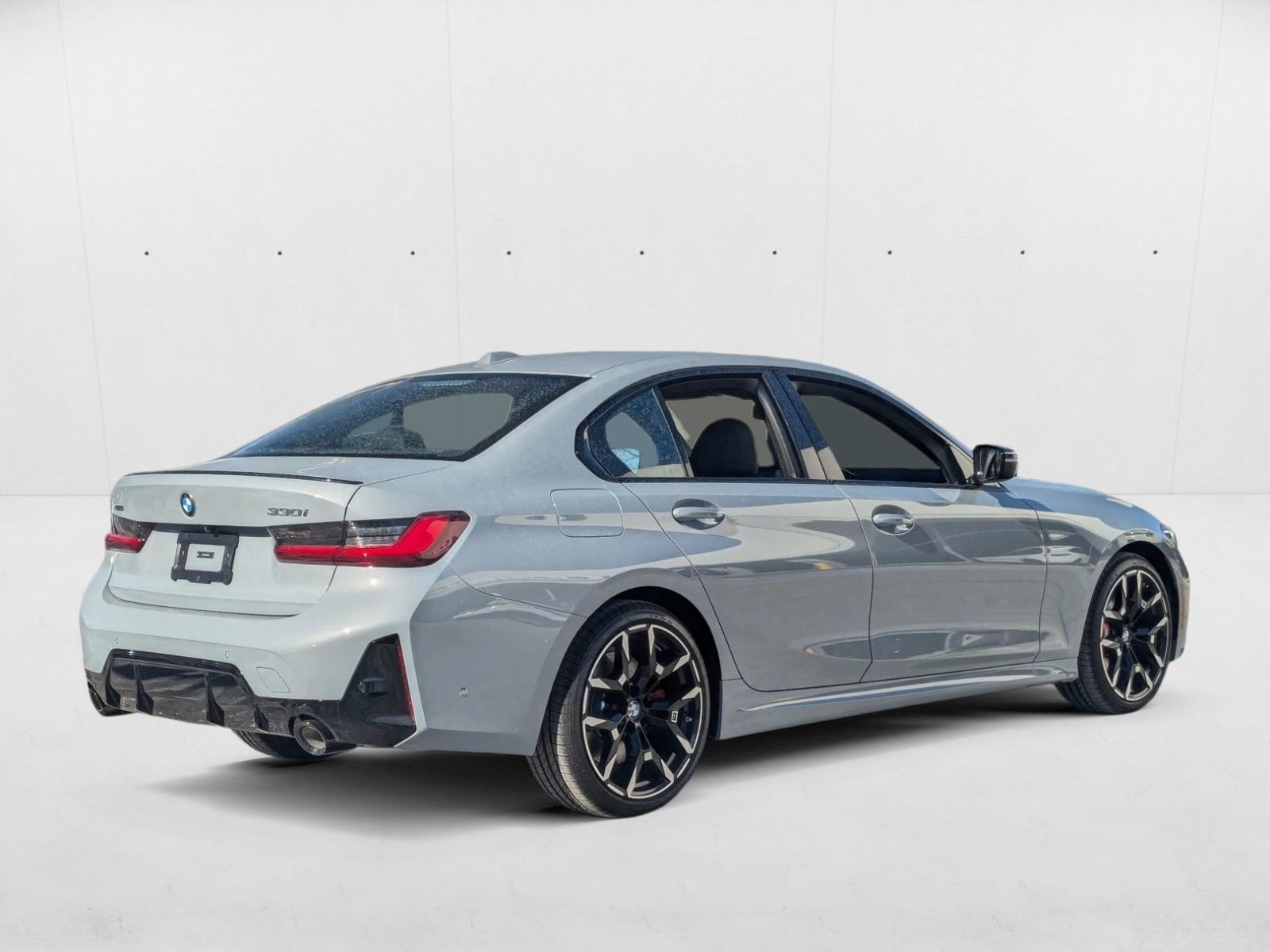 2025 Bmw 330i xDrive photo 2