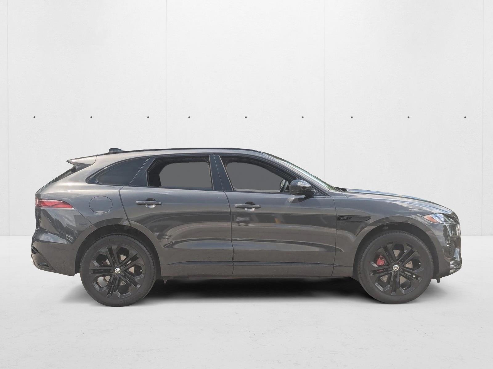 2026 Jaguar F-PACE P400 R-Dynamic S photo 3