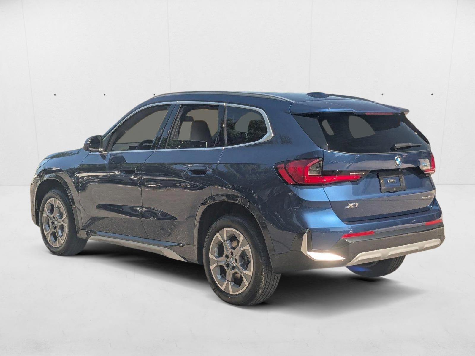 2025 BMW X1 28i - Photo 9