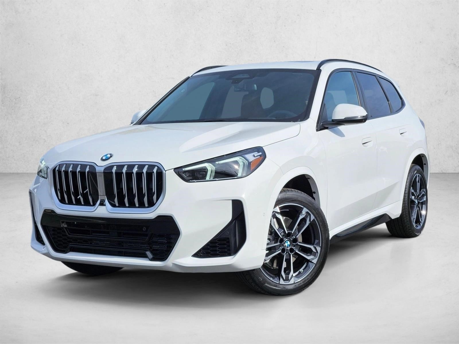 2026 BMW X1 28i's photo