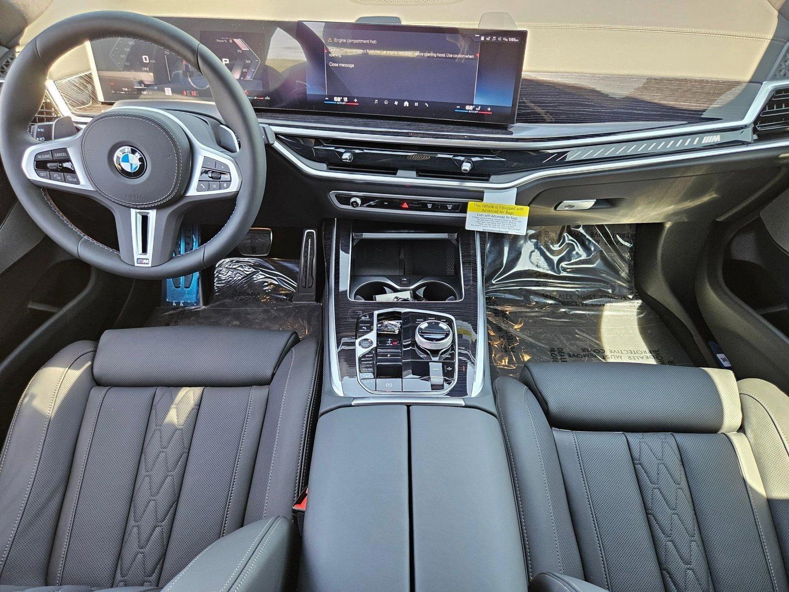 2026 BMW X7 M60i - Photo 15