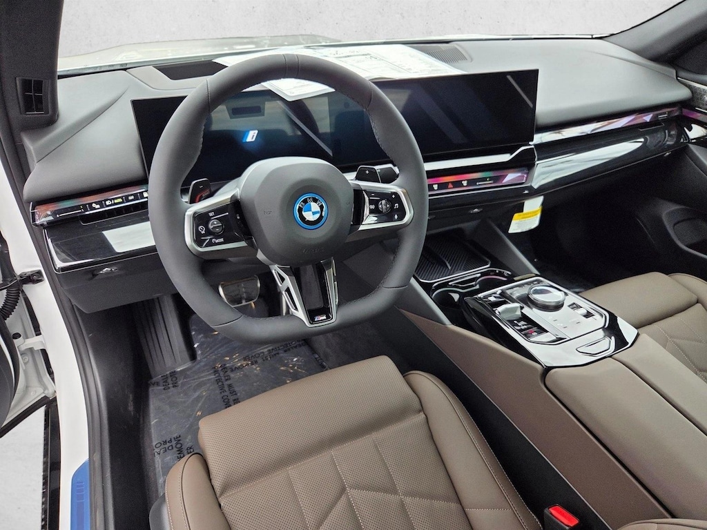 New 2027 BMW 550e xDrive Sedan