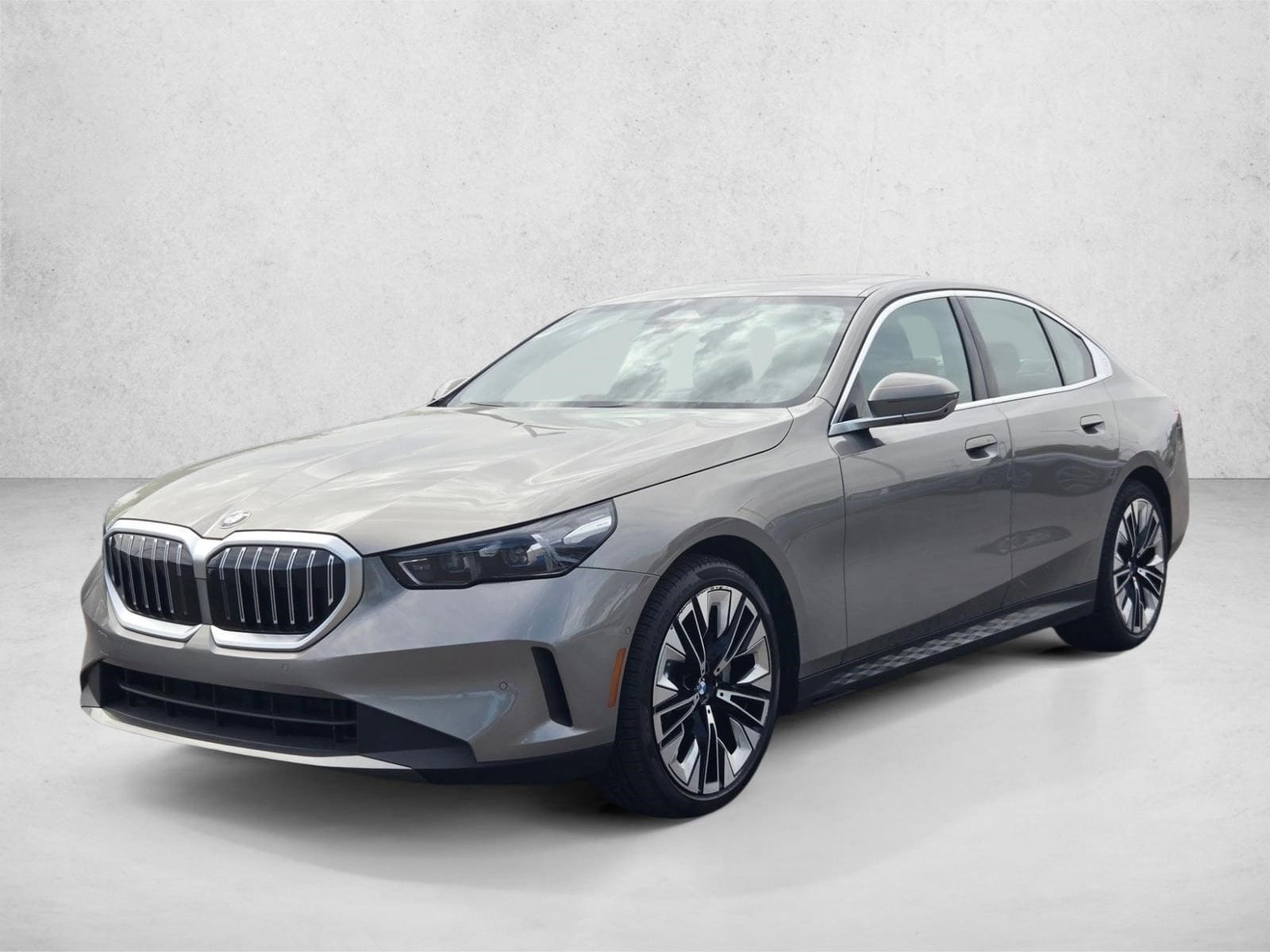 2025 BMW 5 Series 530i xDrive Sedan's photo