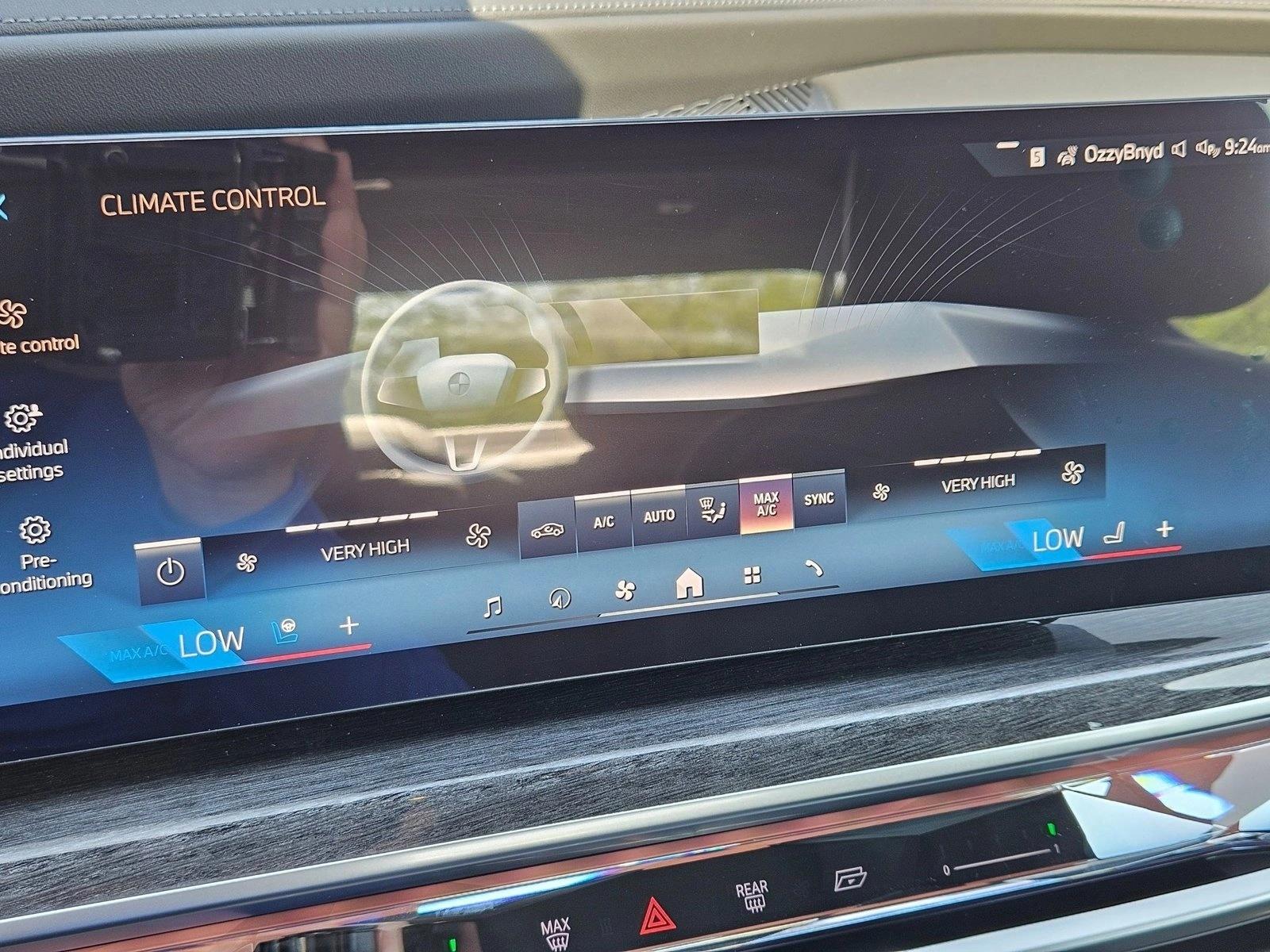 2025 BMW 7 Series 760i - Photo 15