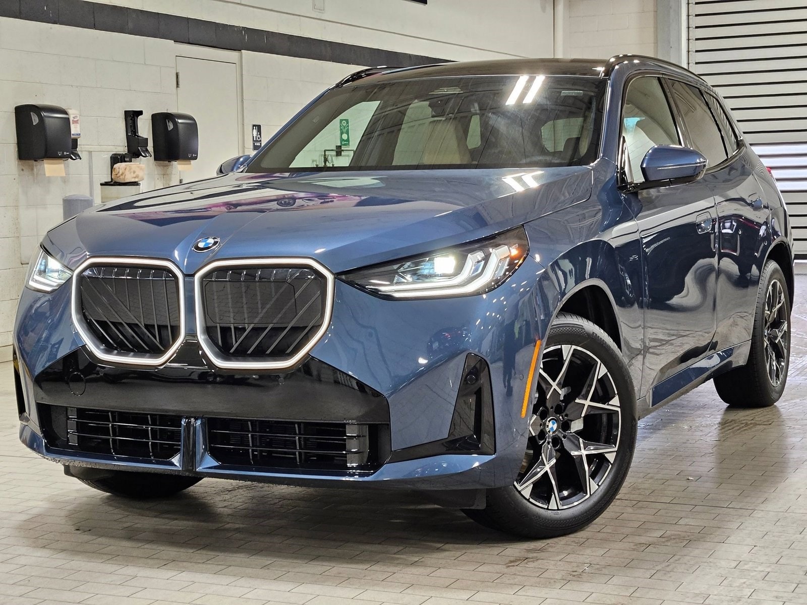 2026 BMW X3 30's photo