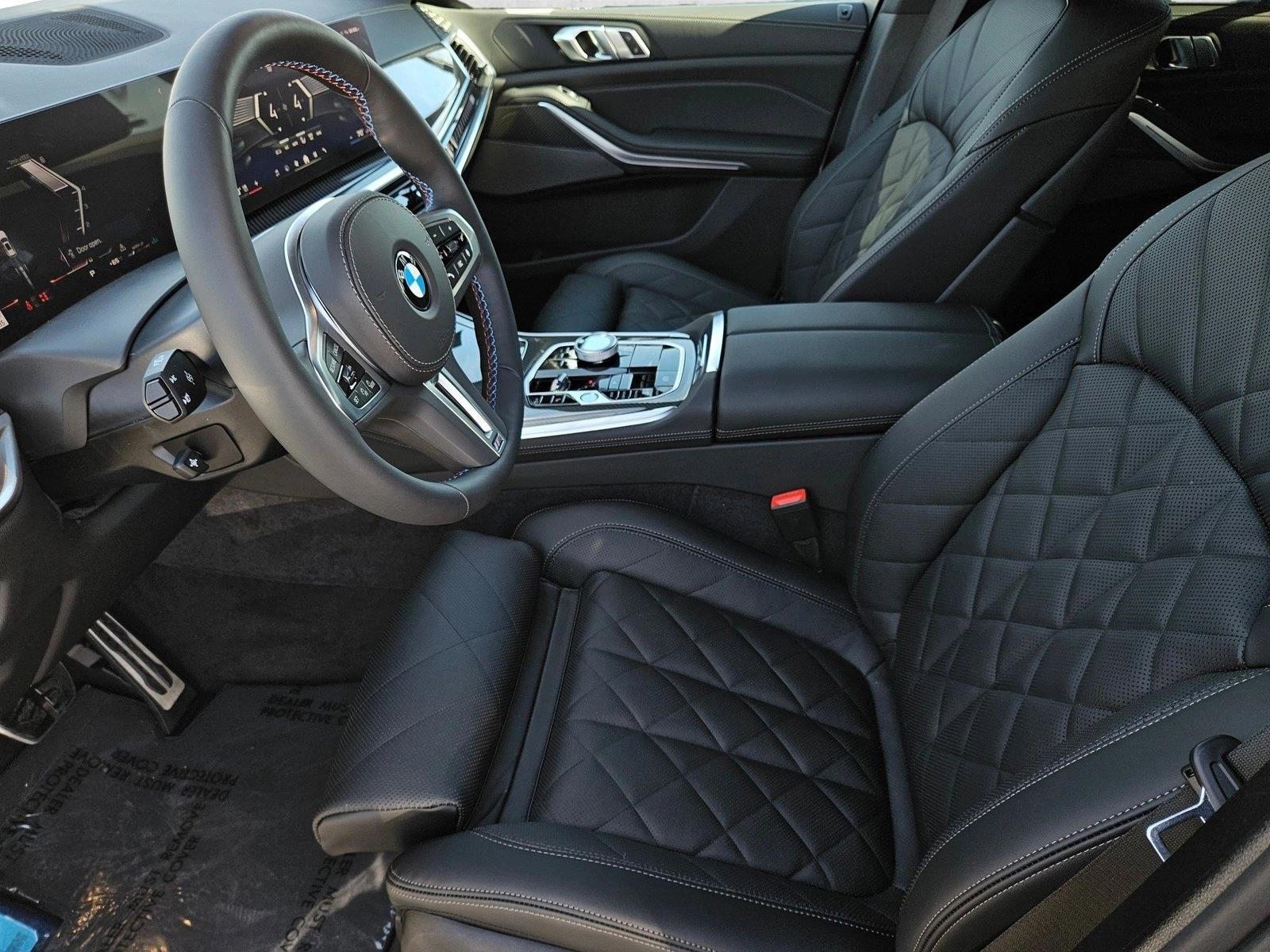 2026 BMW X5 M60i - Photo 15