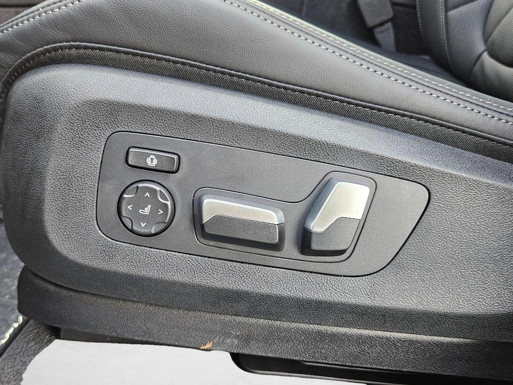 New 2026 BMW X5 sDrive40i SUV