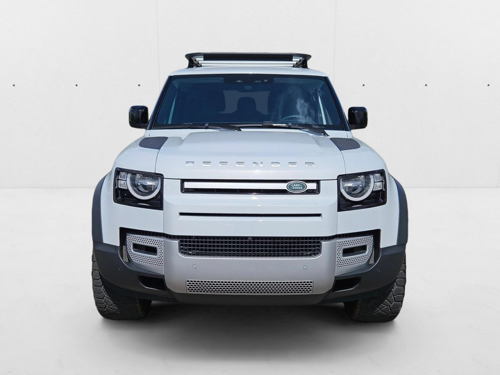 2022 Land Rover Defender S photo 2