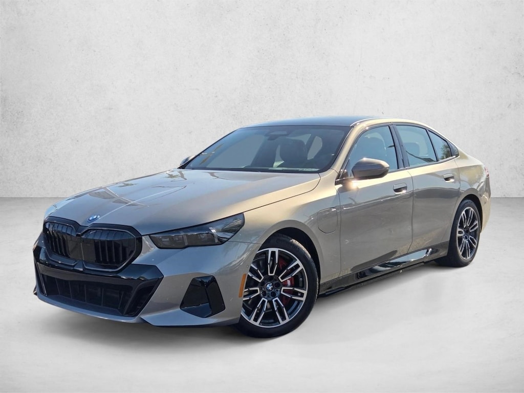 New 2027 BMW 550e xDrive Sedan