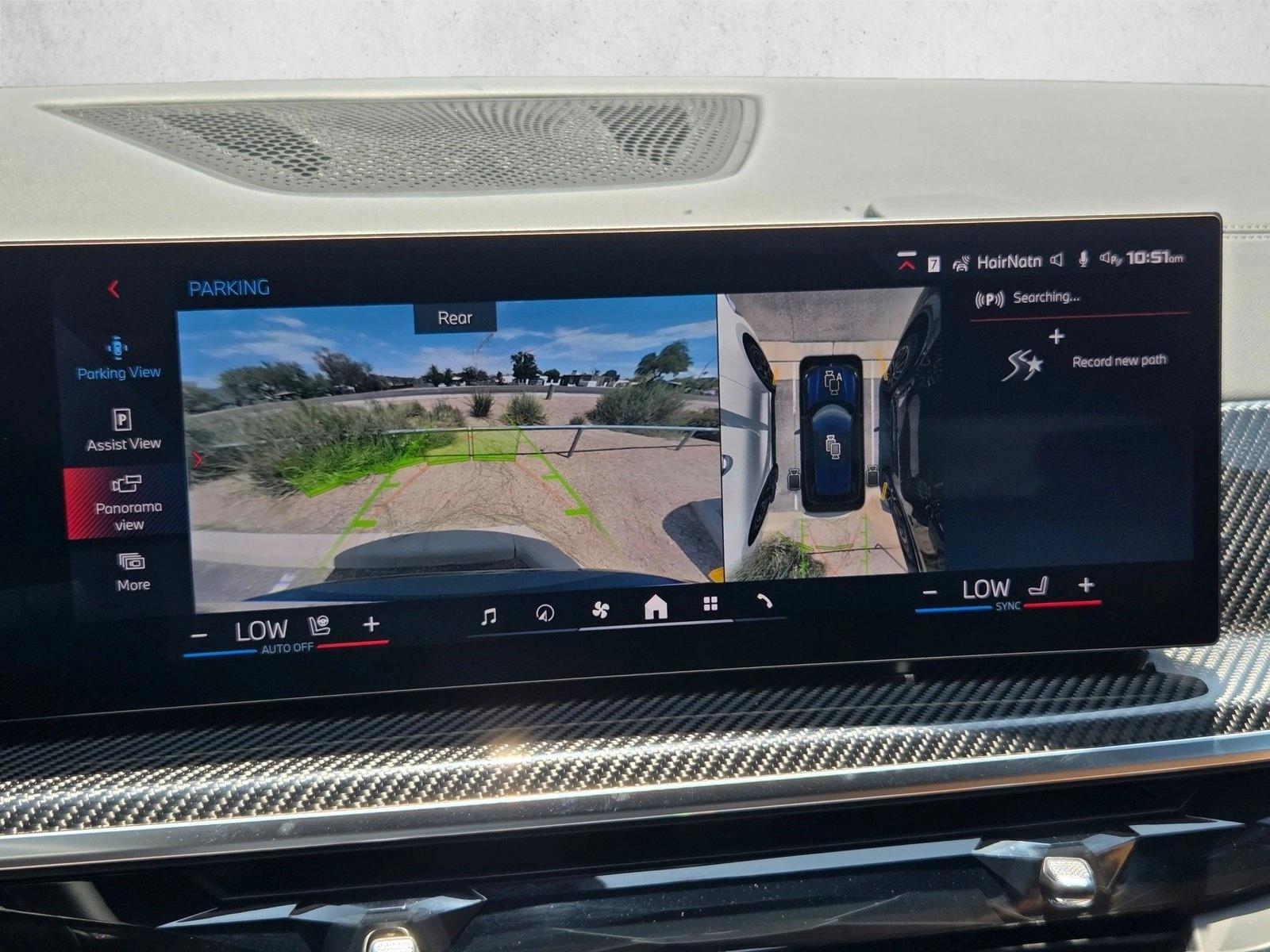 2026 BMW X5 M60i - Photo 18