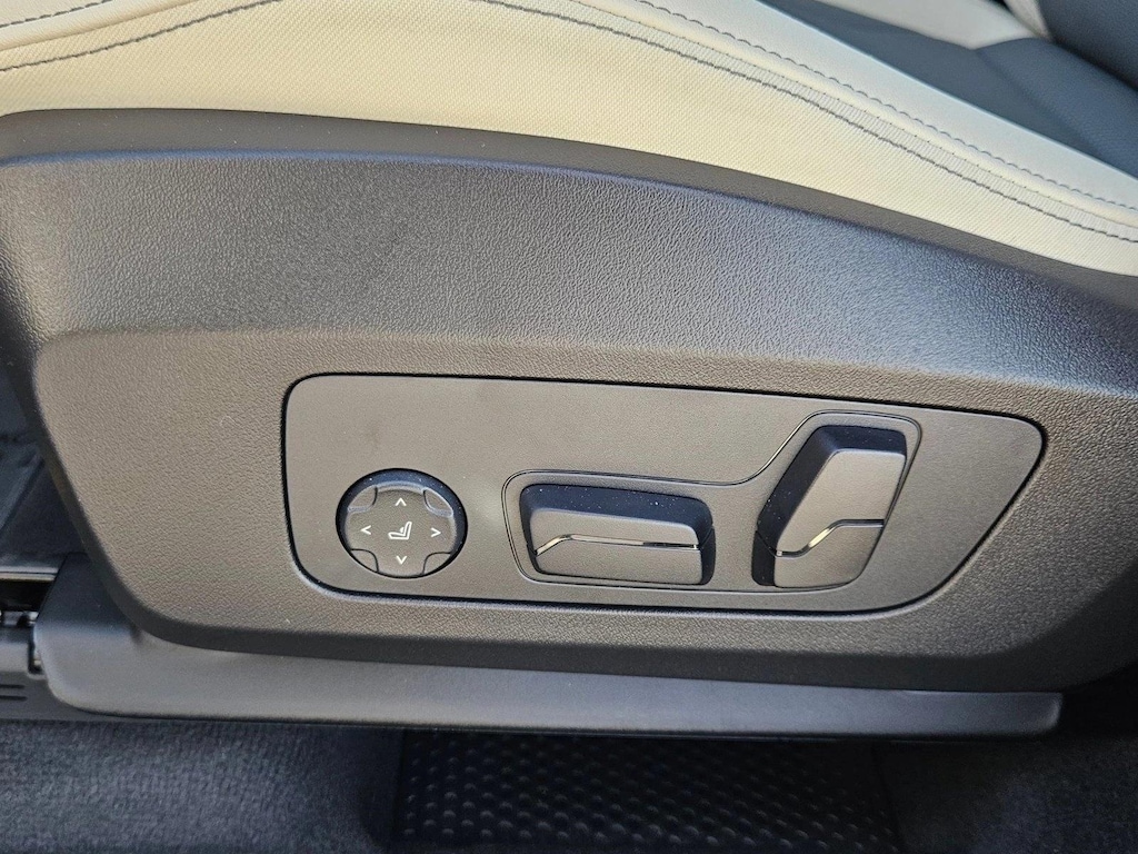 New 2026 BMW X1 xDrive28i SUV