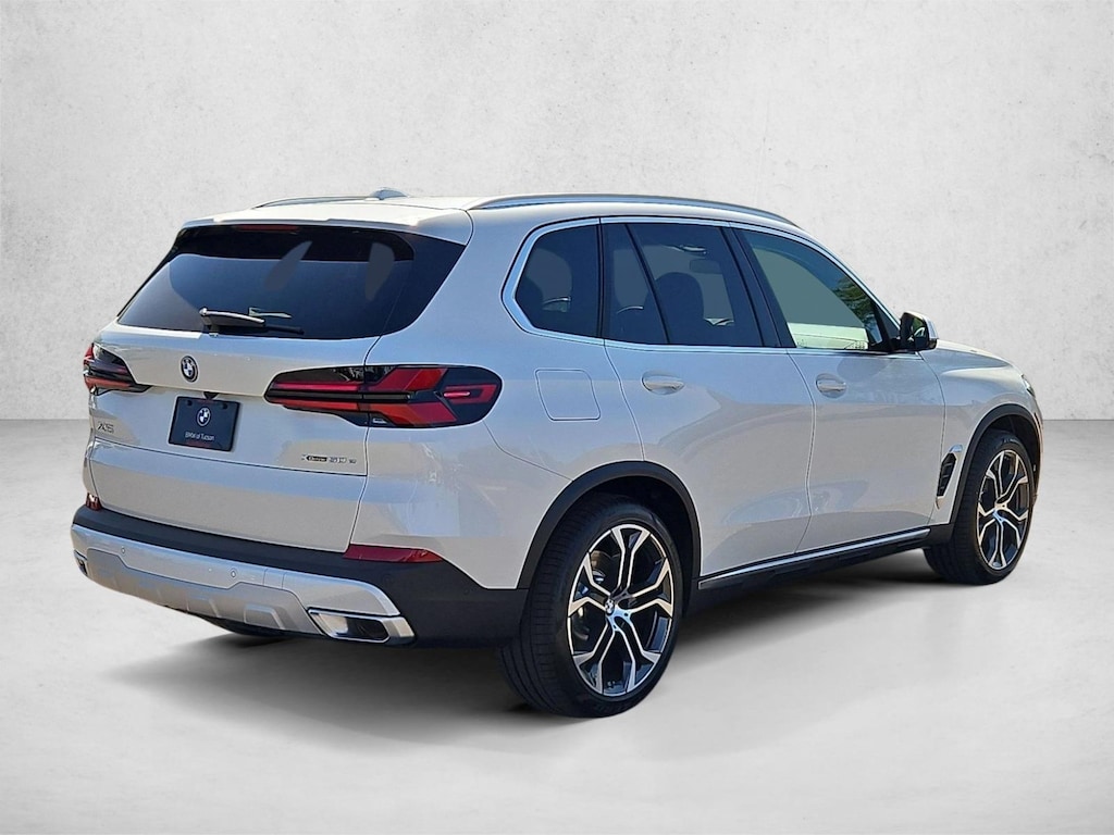 New 2026 BMW X5 PHEV xDrive50e SUV