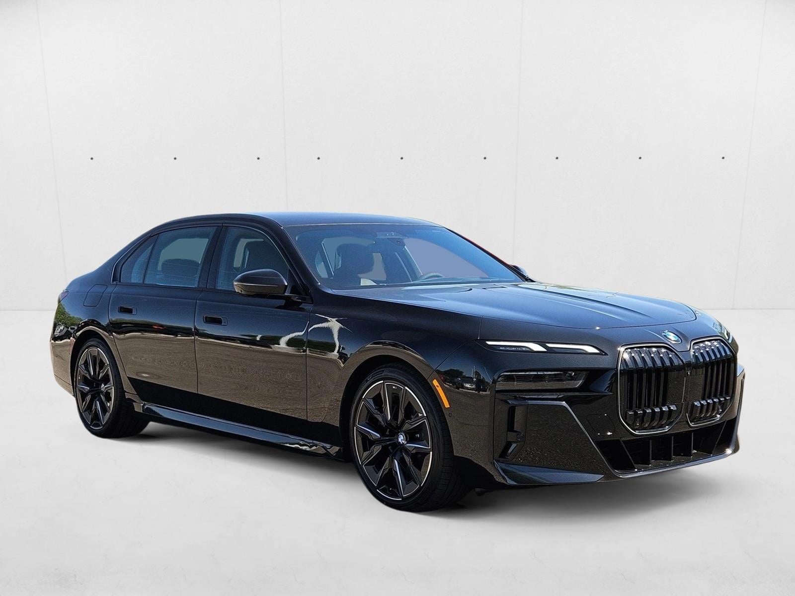 2025 BMW 7 Series 760i - Photo 7