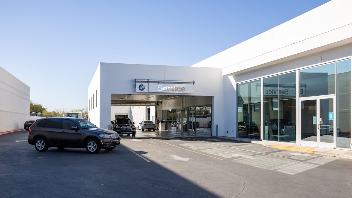 BMW of Tucson Service Center entrance
