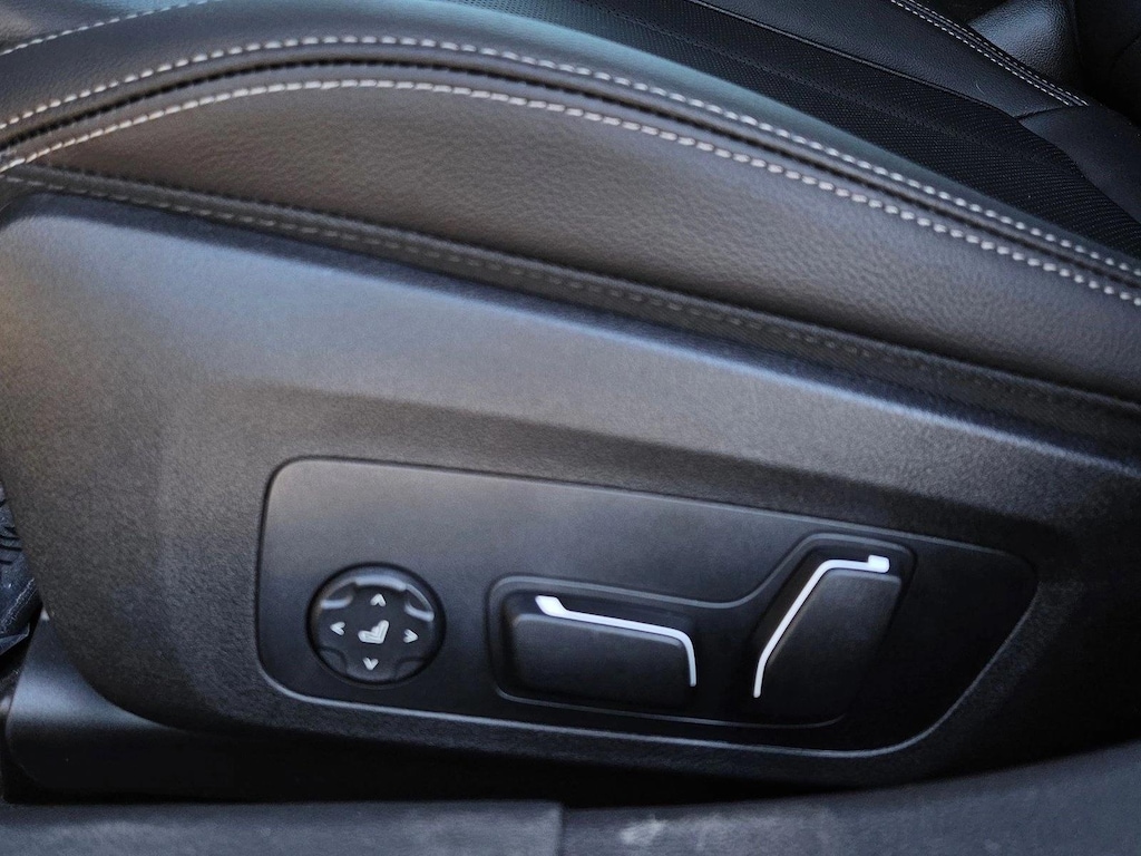 New 2026 BMW 330i NA Sedan