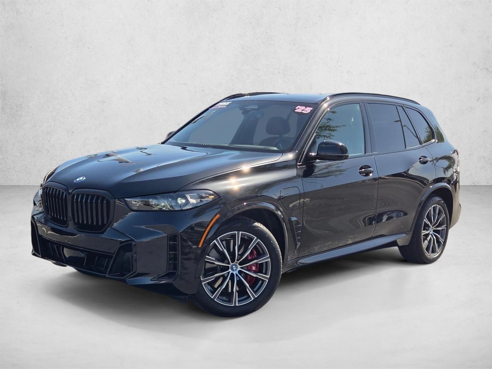 2025 BMW X5 xDrive50e's photo