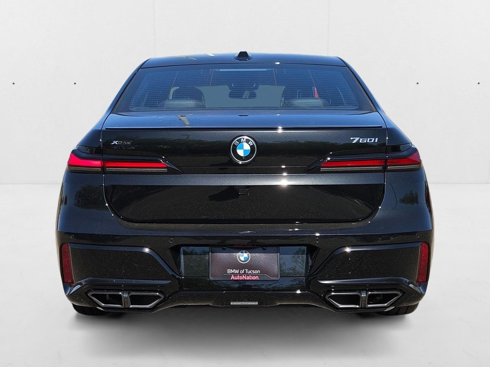 2025 BMW 7 Series 760i - Photo 8