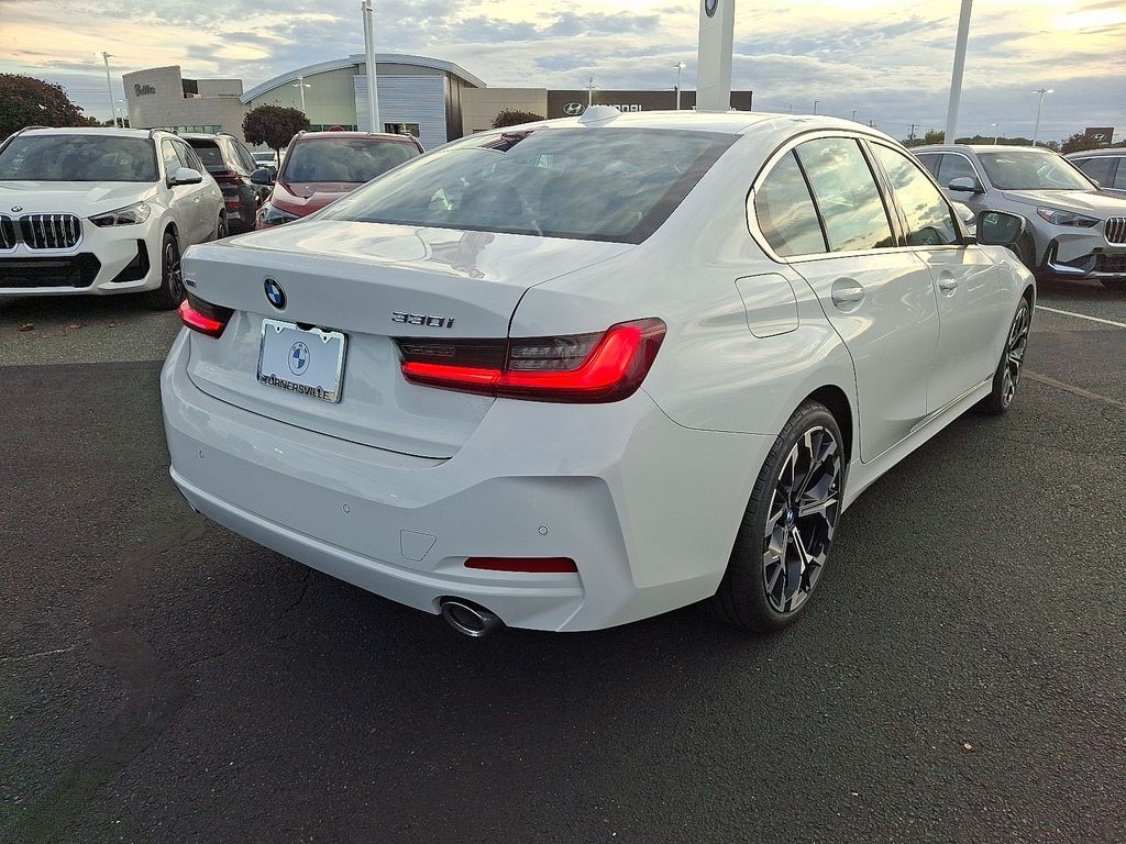 New 2025 BMW 330i xDrive Sedan