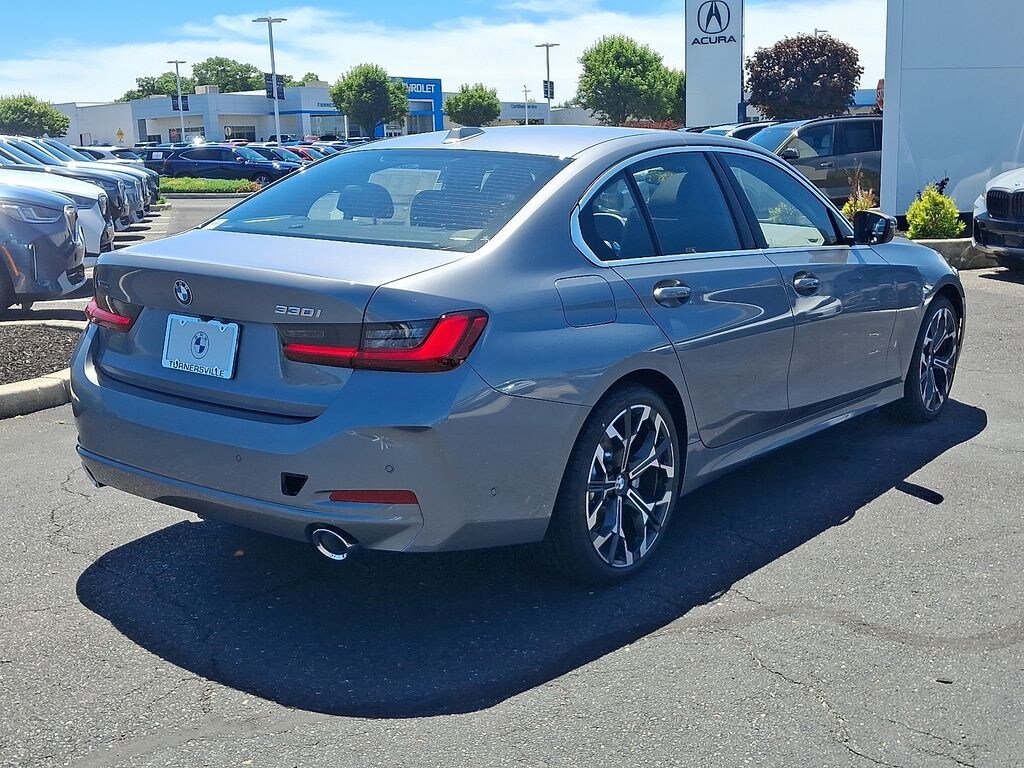 New 2026 BMW 330i xDrive Sedan