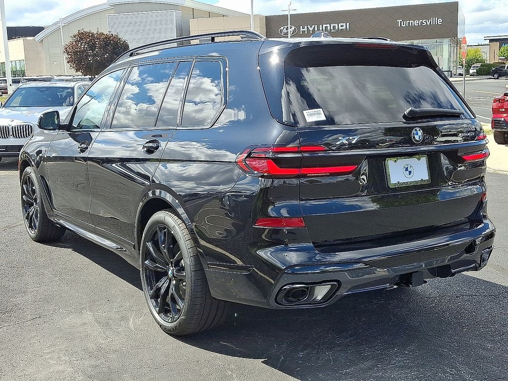 New 2026 BMW X7 xDrive40i SUV
