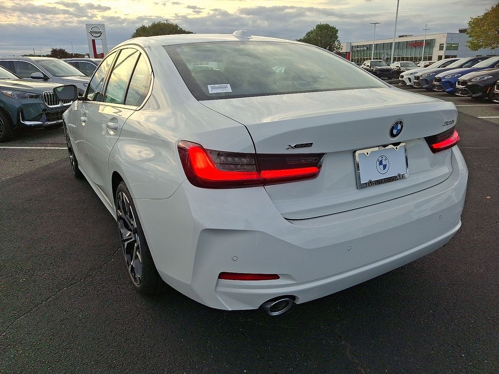 New 2025 BMW 330i xDrive Sedan
