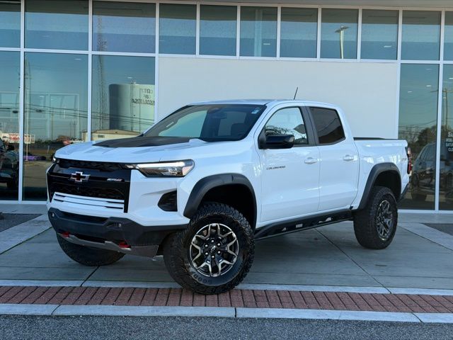 2024 Chevrolet Colorado ZR2's photo
