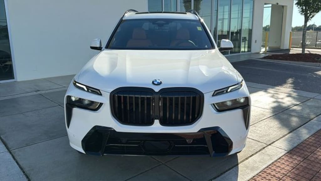 New 2026 BMW X7 xDrive40i SUV