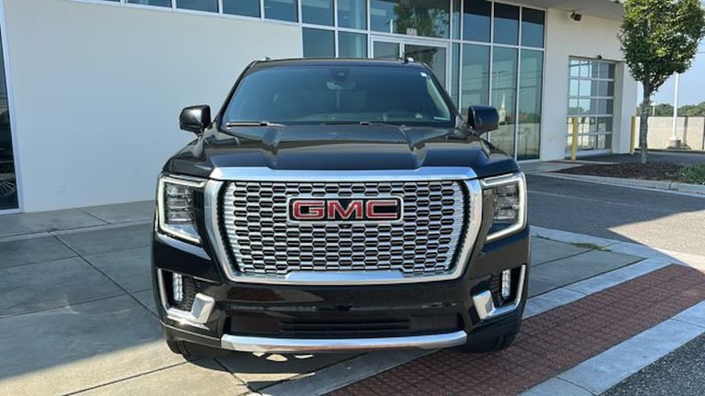 Used 2022 GMC Yukon XL Denali SUV