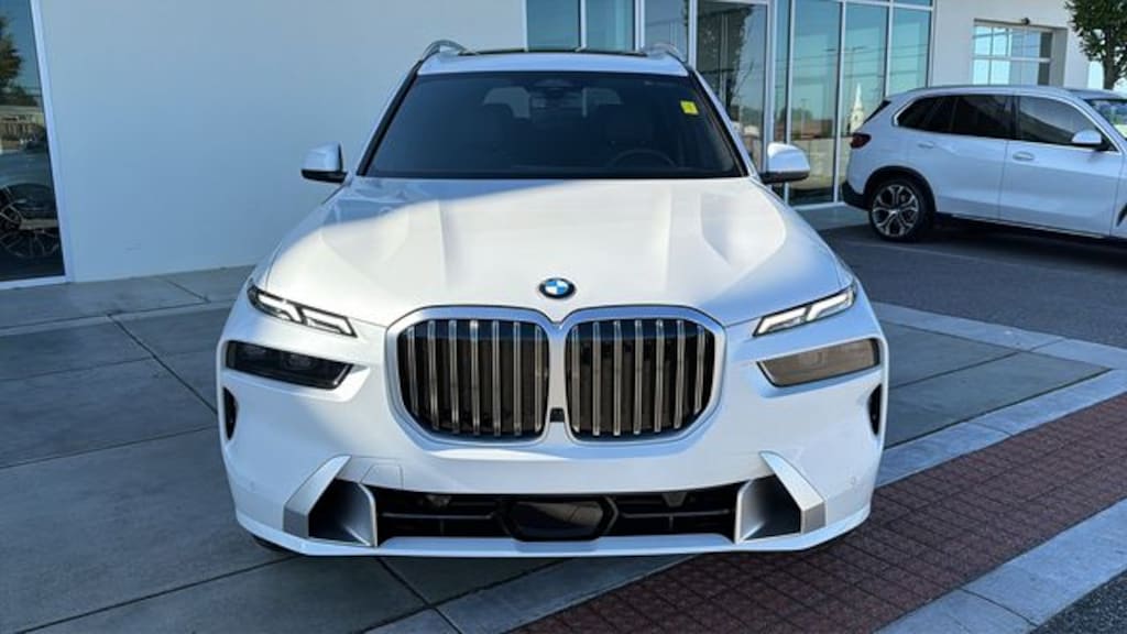 New 2026 BMW X7 xDrive40i SUV