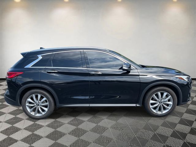 2021 Infiniti QX50 Luxe photo 2