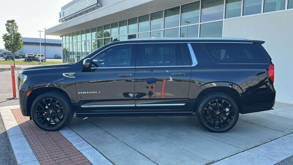 Used 2022 GMC Yukon XL Denali SUV