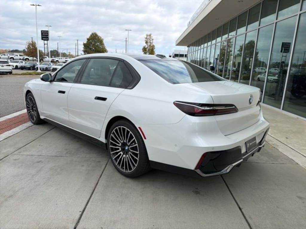 Used 2024 BMW 7 Series 740i Sedan