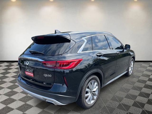 2021 Infiniti QX50 Luxe photo 3