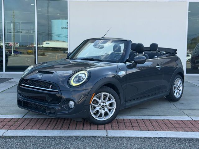2019 MINI Convertible S's photo